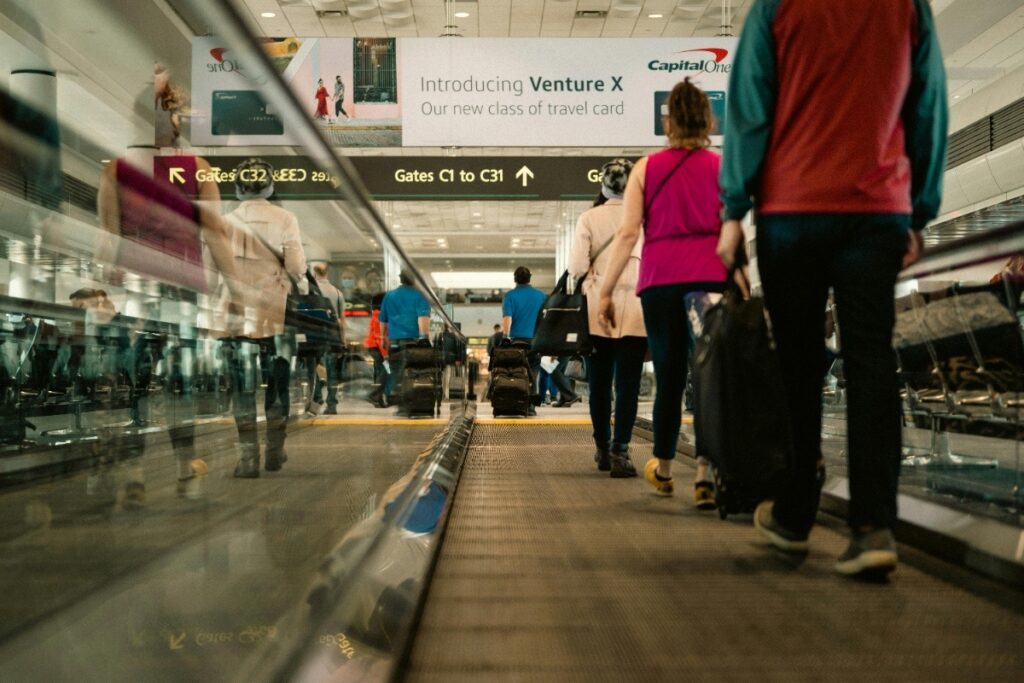 LEVEL8 Luggage 2026 Review The Best Wide-Handle Suitcase for UK Flyers