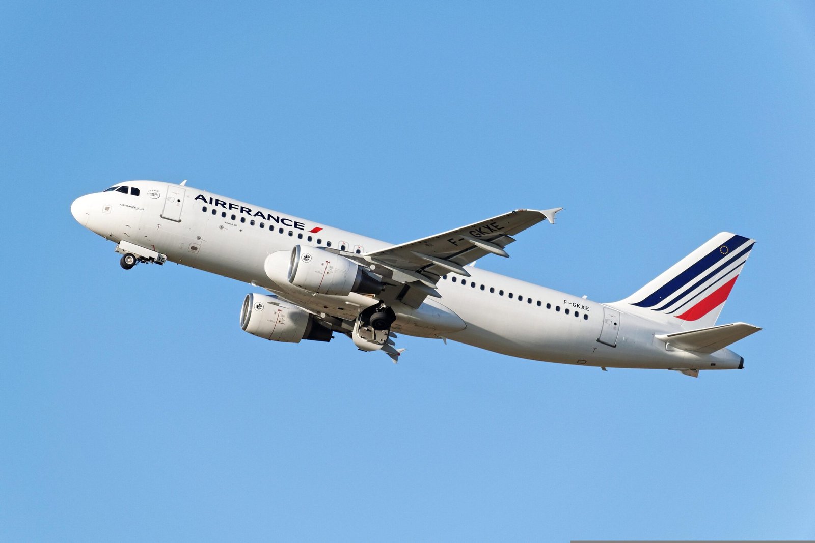 Air France fuel surcharges 2026 — long-haul pricing shifts as airlines pass on rising jet fuel costs