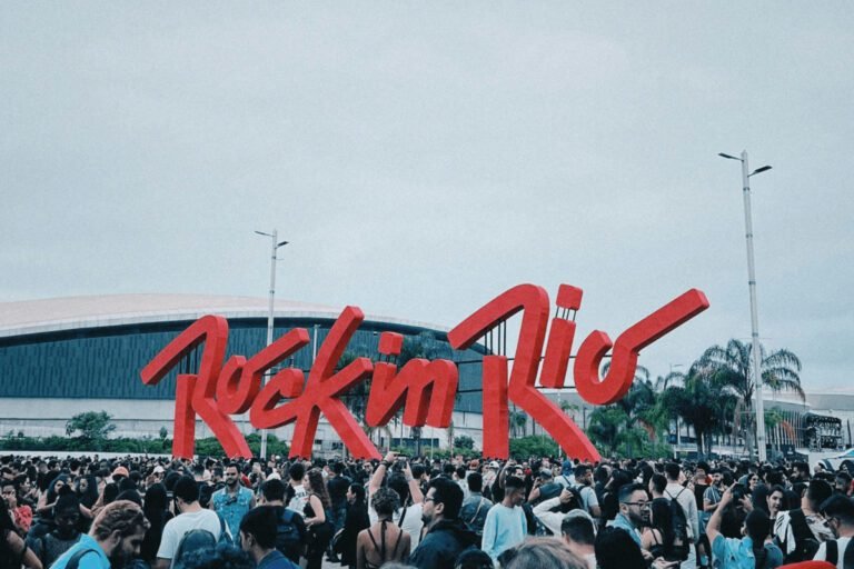 Rock in Rio Lisboa 2026 Parque Tejo Guide, Sacavém Rail & Cashless
