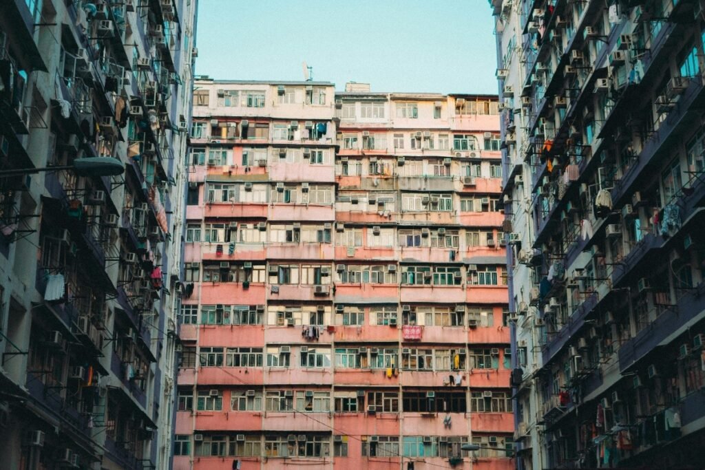 19. Quarry Bay Monster Building