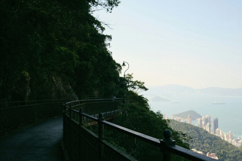 5. Victoria Peak Circle Walk
