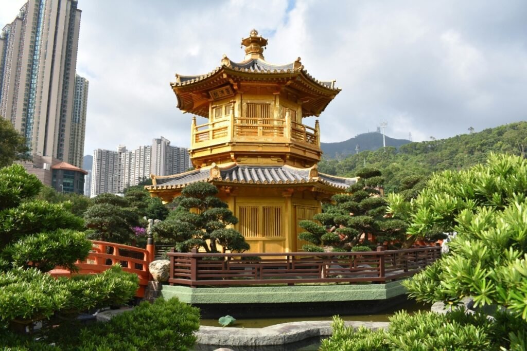 9. Nan Lian Garden