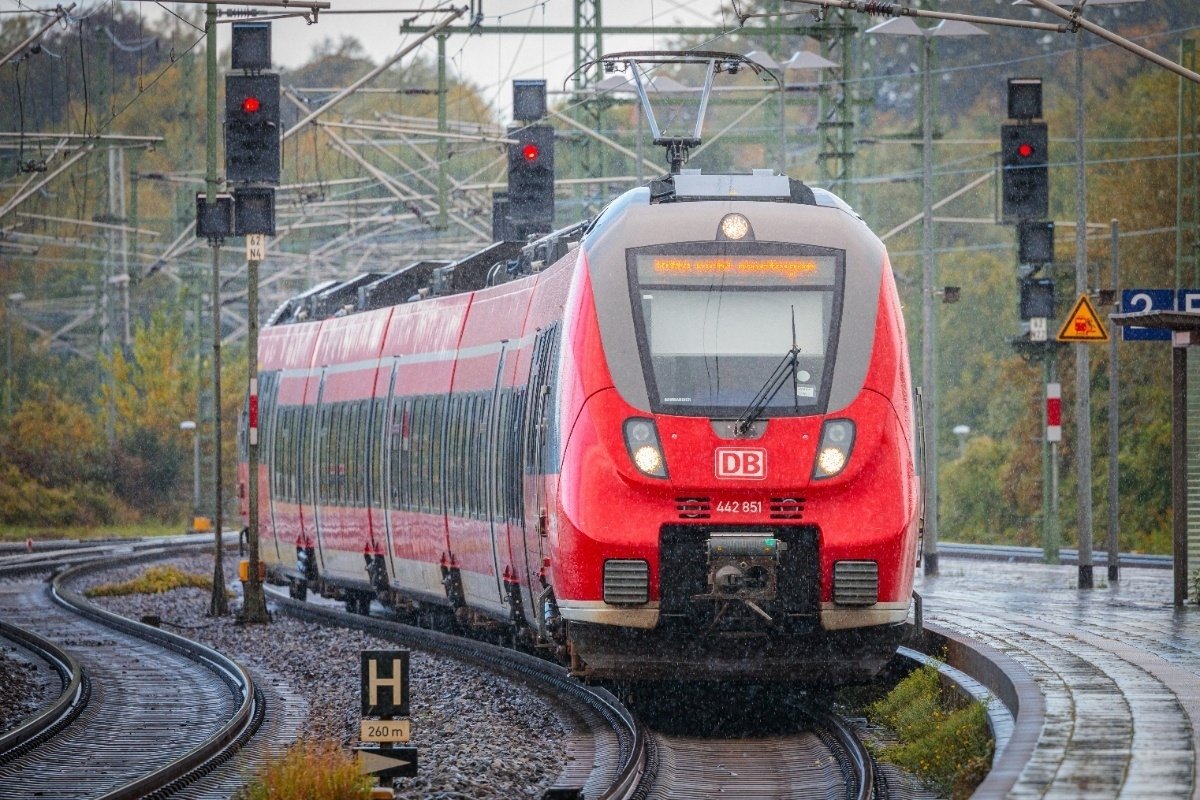 Deutsche-Bahn-The-Complete-Guide-to-Train-Travel-in-Germany-and-Beyond